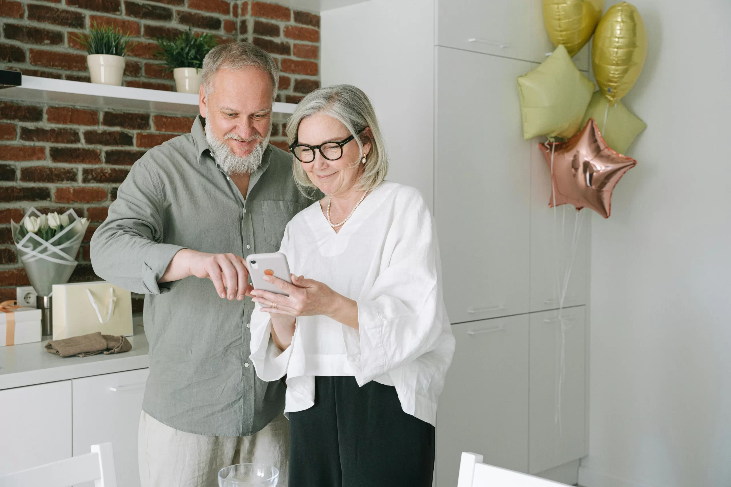 A Manitoba physician with a patient at home, a visit covered by Manitoba Health